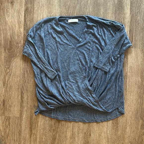 Abercrombie & Fitch Navy Blue Heathered Drape Front Top Small - Picture 1 of 5